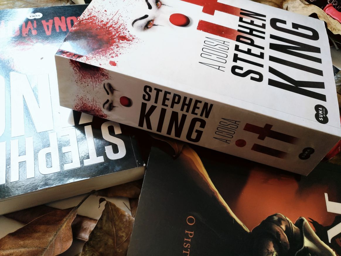 Resenha: It. A coisa - Stephen King Resenha: It. A coisa - Stephen King