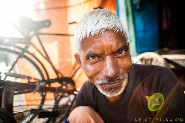 india varanasi bicycle repair
