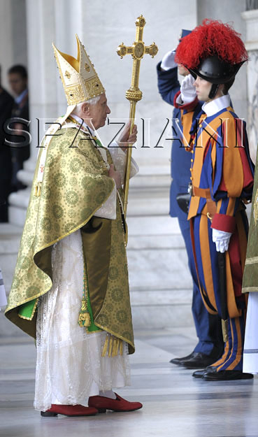 Pope Benedict XVI vestments