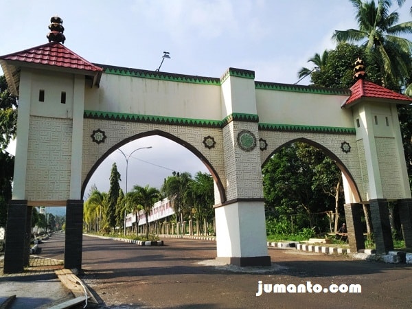 gerbang masuk islamic center tanggamus gerbang masuk islamic center tanggamus