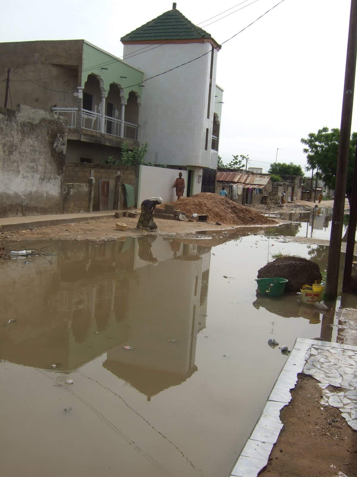 Travel to Sénégal Kaolack Into the Rain.