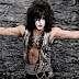 Paul Stanley responde críticas sobre seus vocais e piadas de Gene Simmons
