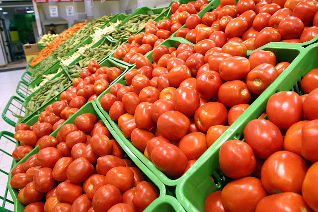 Rusia prohíbe temporalmente tomates de Azerbaiyán