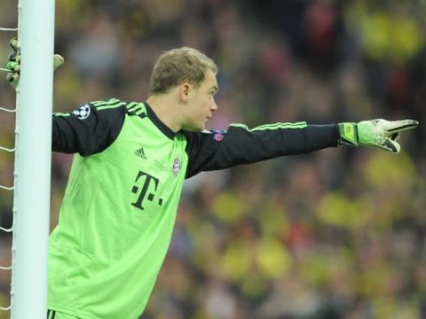 Visão  Guarda-redes alemão Manuel Neuer regressa aos treinos do Bayern  Munique após dez meses