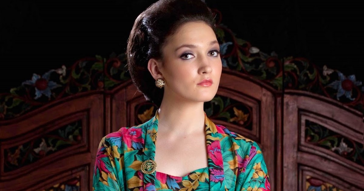 kebaya kutubaru modern