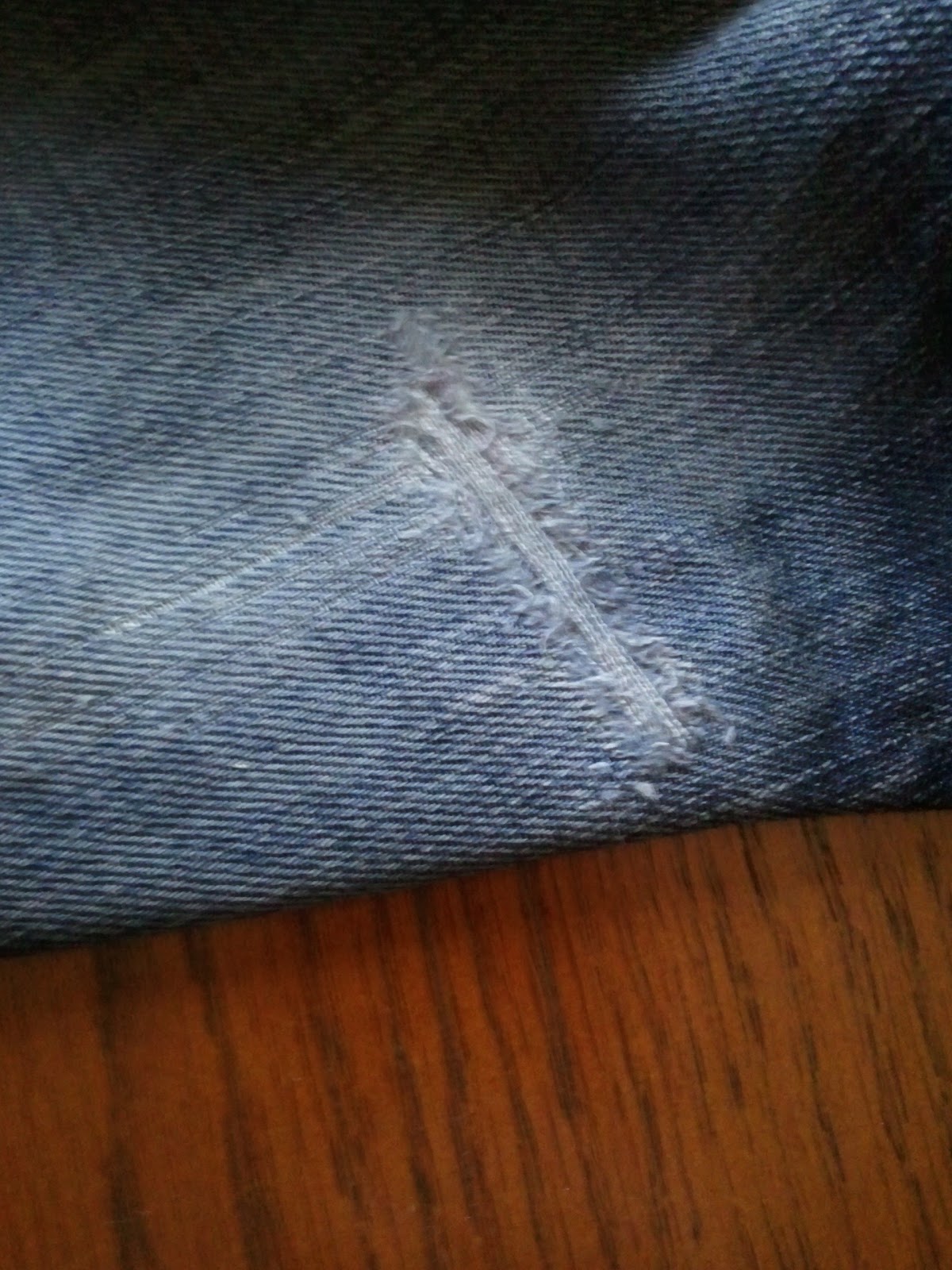 Glitter and Salt: quick and dirty jean repair