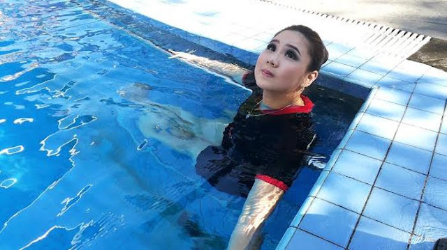 Hydrotherapy (Penjelasan Konsep dan Manfaatnya) Hydrotherapy (Penjelasan Konsep dan Manfaatnya)