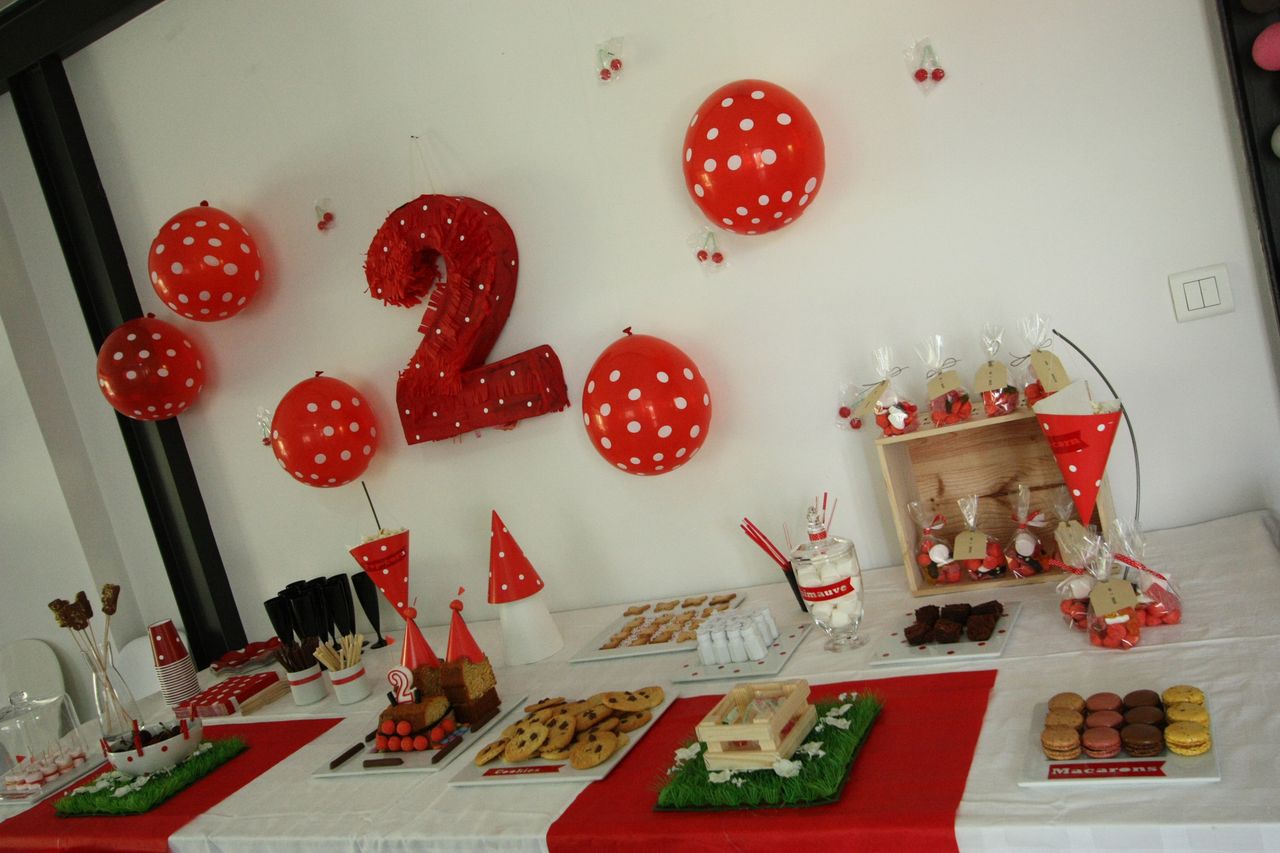 Jolie Sweet Table Anniversaire Rouge Cerise Le Candy Bar