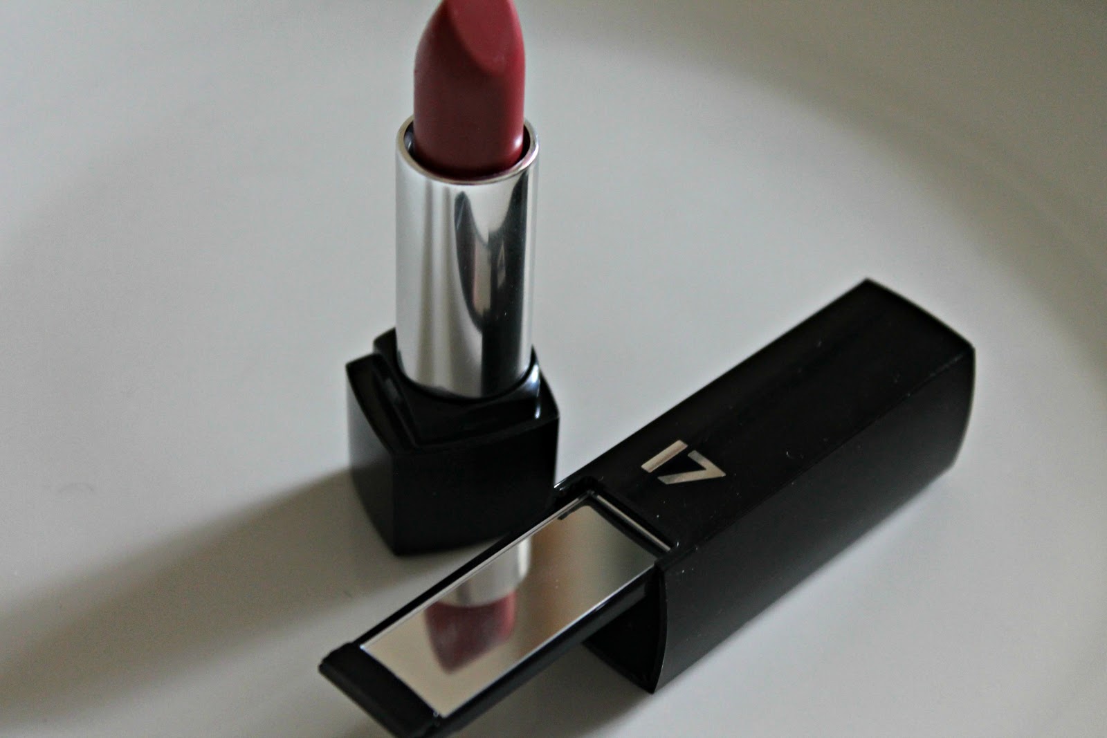 NFP 17 Mirror Shine Lipstick Belle