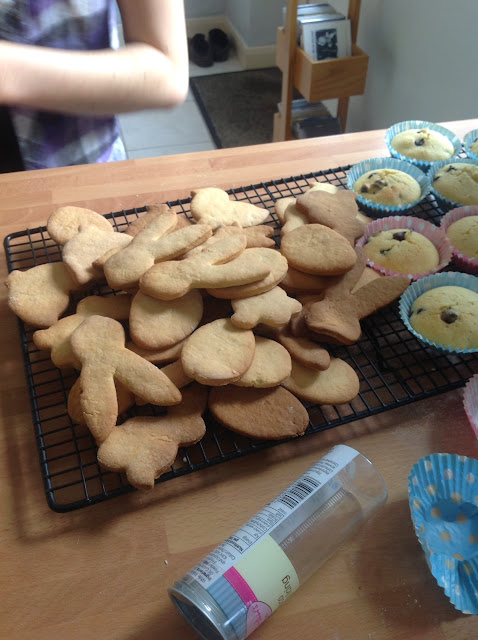 making cookies biscuits 
