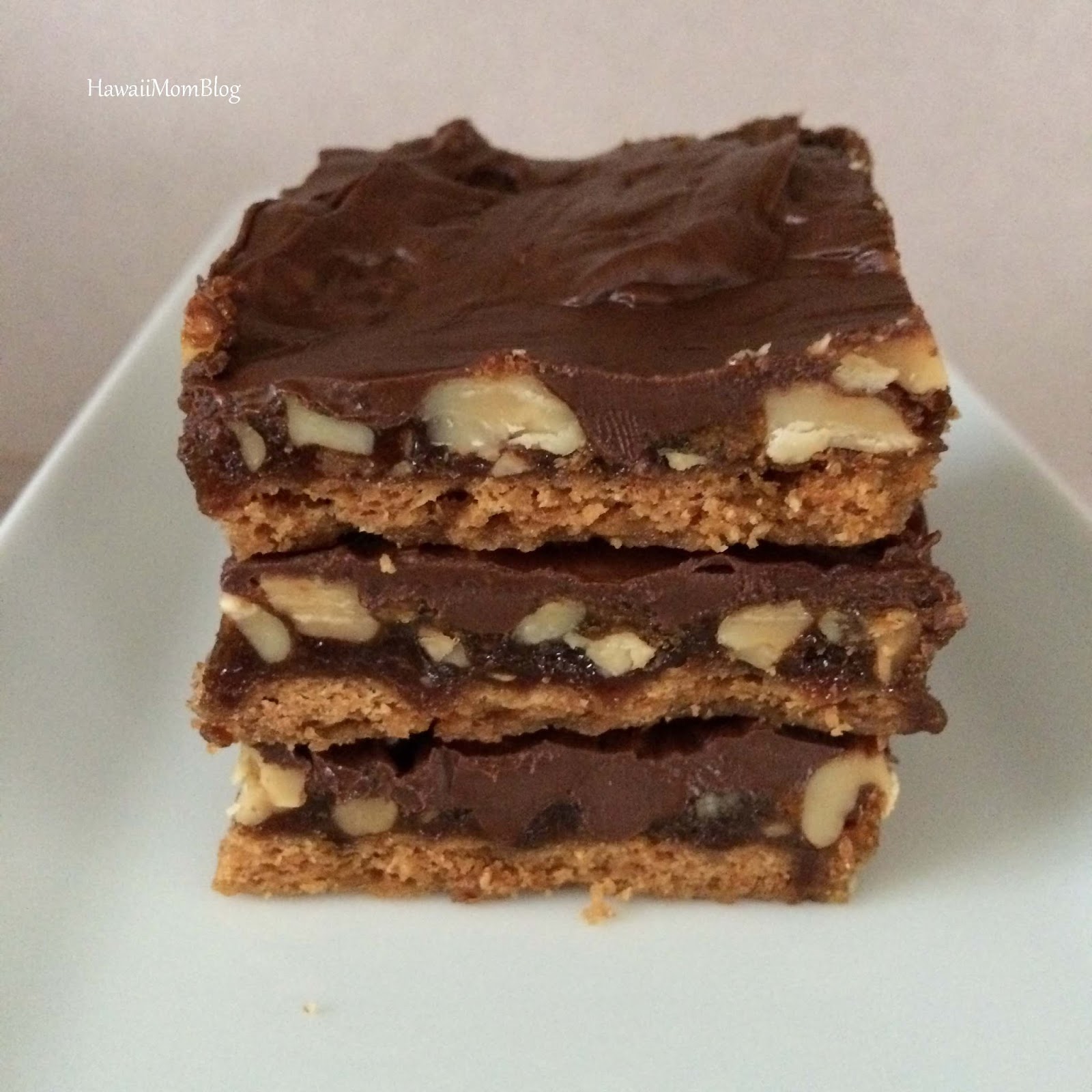 Hawaii Mom Blog Graham Cracker Toffee Bars