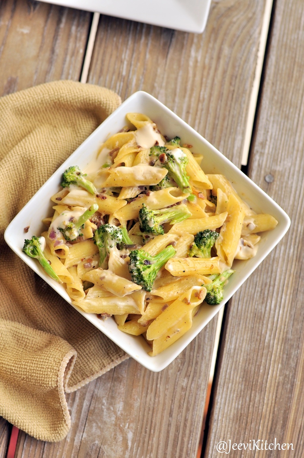 Jeevi Kitchen Simple Alfredo Broccoli Pasta