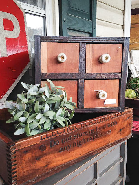 Vintage Market Recap and New Living Room Chest 