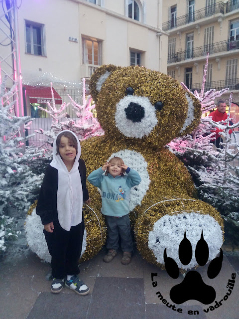 moyen-petit-loup-marche-noel-saint-raphael-ours