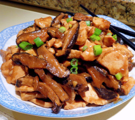 One Perfect Bite: Chinese-Style Chicken with Dried Mushrooms