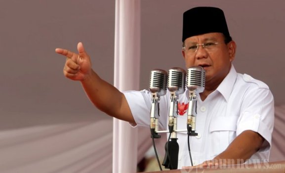 Dengan gagah berani Prabowo: "Justru Pemerintah-lah Pelaku Makar karena mengimpor buruh asal China & biarkan pengibaran bendera China di Sulawesi"