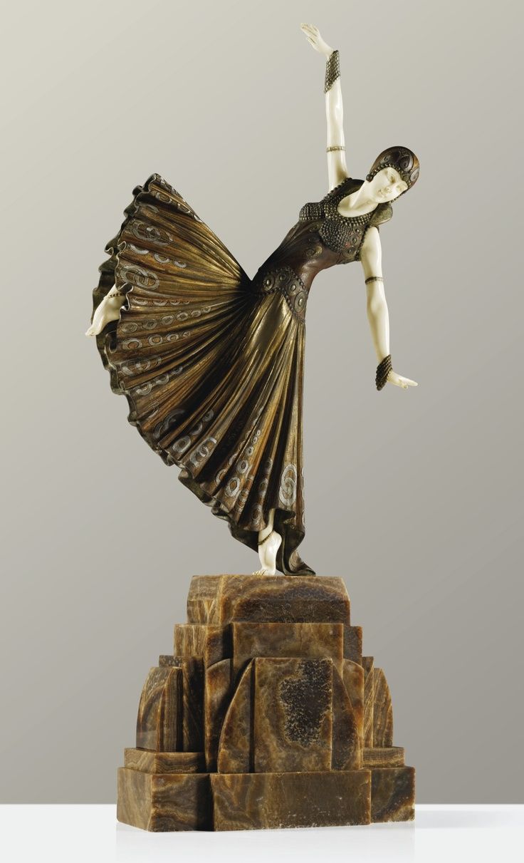 D.H. Chiparus (1886-1947) - Vested Dancer - Sculpture 