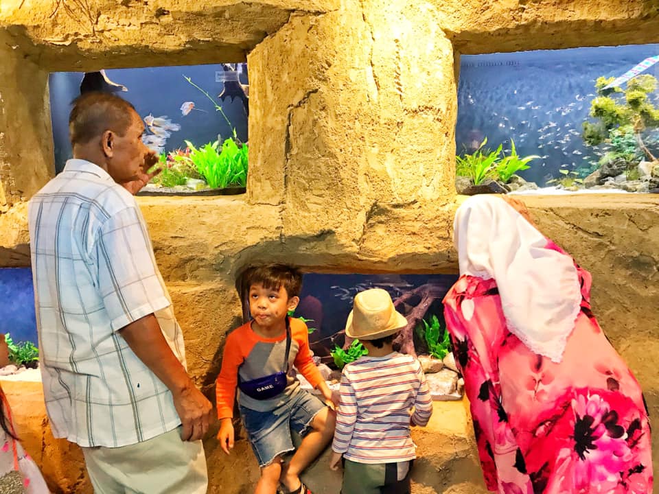 Bawa Anak Ke Aquaria KLCC