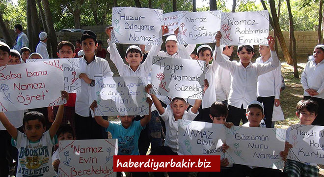 Silvan'da namaz eğitimini tamamlayan çocuklar etkinlikte buluştu Silvan'da namaz eğitimini tamamlayan çocuklar etkinlikte buluştu