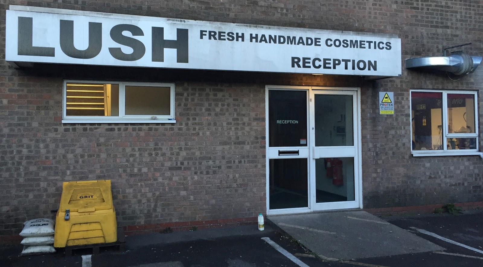 lush company Lush ltd is a cosmetics retailer headquartered in poole , dorset , united kingdom the company was founded by mark constantine, a trichologist and liz weir, a. lush company Lush ltd is a cosmetics retailer headquartered in poole , dorset , united kingdom the company was founded by mark constantine, a trichologist and liz weir, a.