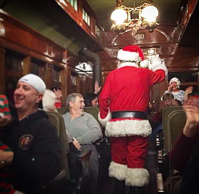 daily vacationer night before christmas train at strasburg rail road the night rail before christmas
