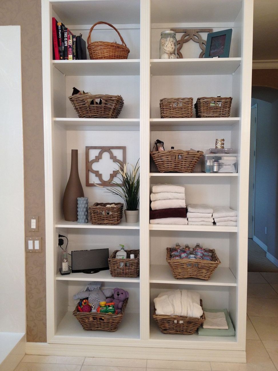 10 Awesome Tips and Tricks to Organizing Your Bathroom Storage