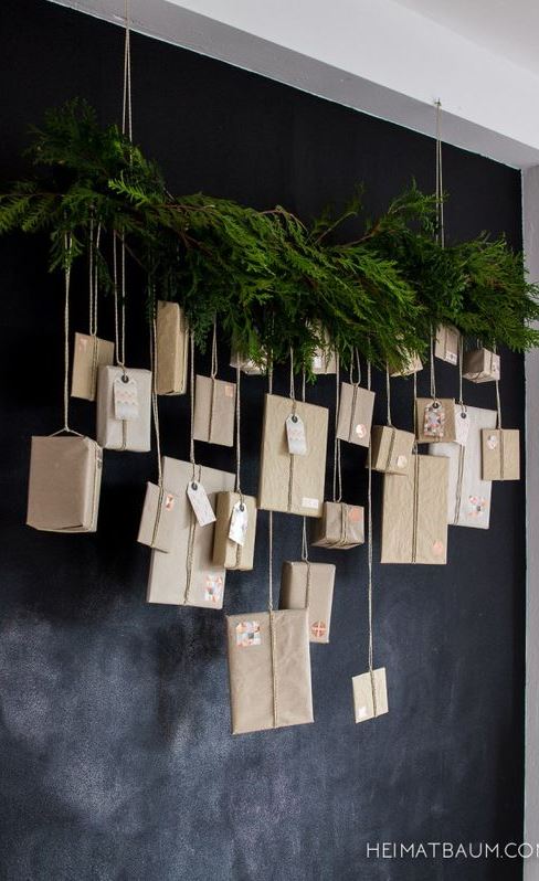 31 Beautiful Hanging Christmas Decoration Ideas 