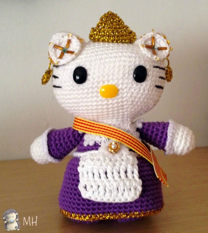 Hello Kitty Fallera amigurumi