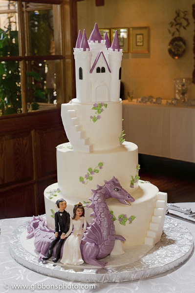 CakeChannel com World of Cakes  Dragon Fantasy Wedding  Cake 