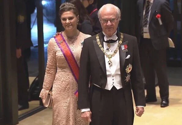 Victoria in Elie Saab gown. Queen Maxima in Jan Taminiau gown. Queen Letizia in Carolina Herrera gown, diamond tiara. Mary in Valentino