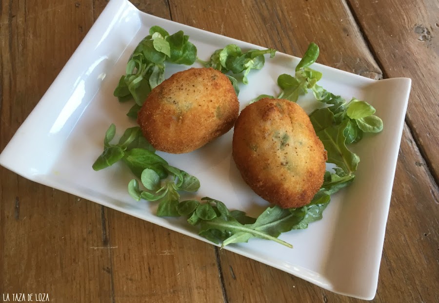 huevos-escoceses-ya-empanados-y-fritos