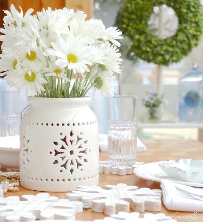 white-ceramic-snowflake-lantern-vase