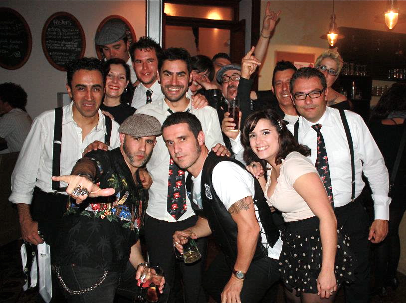 LOS CONTRATIEMPOS Concierto Bar Central (El Paso, La Palma) 3/III/12