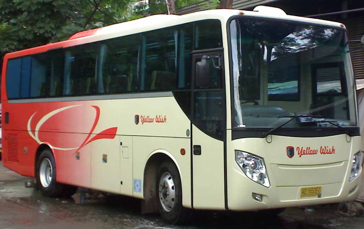 Tampak Bus Pariwisata: Lebih dari Sekadar Kendaraan, Sebuah Ekspresi Gaya dan Kenyamanan