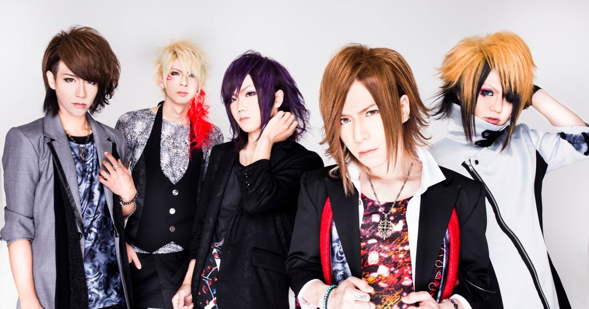 вижуал кей япония. Azlina yuki visual kei. вижуалы 4 поколения. Adam jrock. Visual kei субкультура.