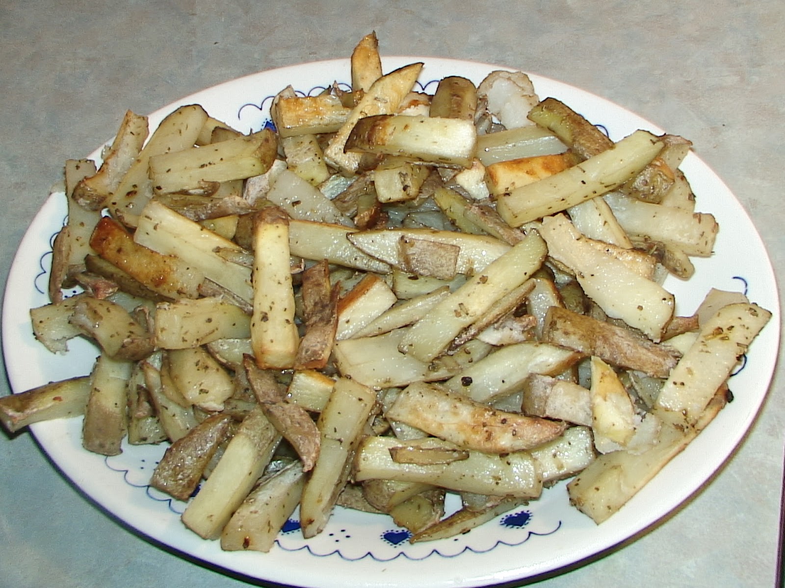 Crispy Baked Fries with Vegan Gravy
