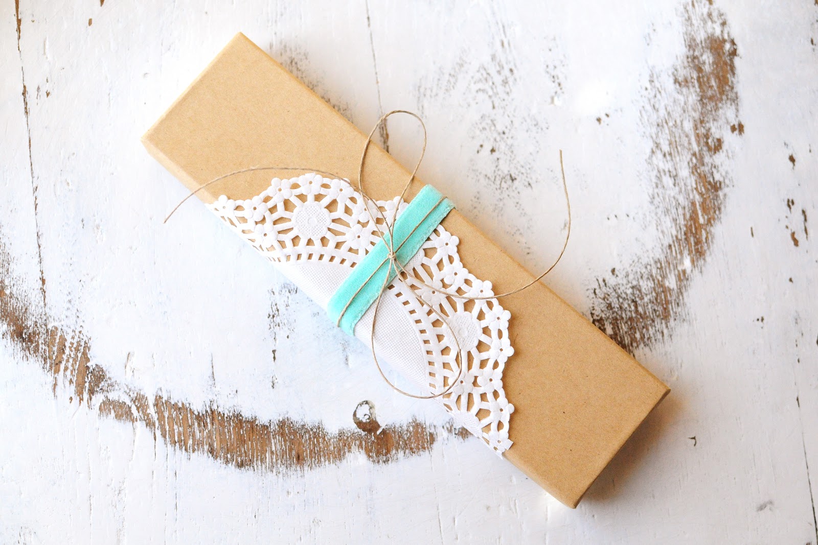 "accessorize your life!" Vintage Gift Wrap