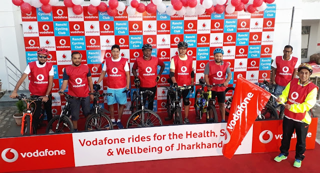 Vodafone organizes ‘Tour De Deoghar’ – a cycle ride from Ranchi to Deoghar to spread Road Safety awareness among residents in Jharkhand Vodafone organizes ‘Tour De Deoghar’ – a cycle ride from Ranchi to Deoghar to spread Road Safety awareness among residents in Jharkhand