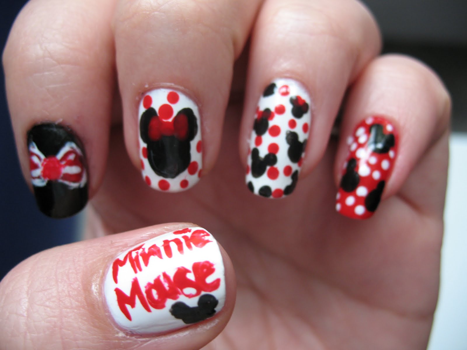 3. Cute Minnie Mouse Gel Nails - wide 3