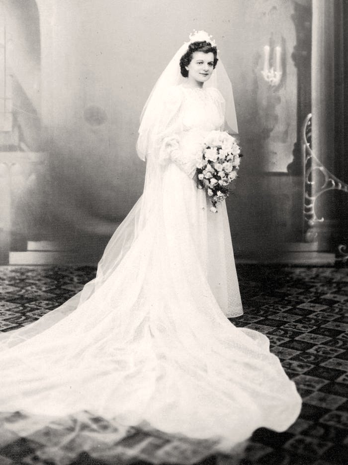 Vintage Pictures of Bridals From Between the 1910s and 1940s ~ Vintage