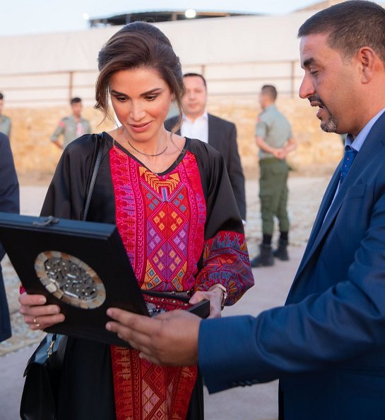 queen-rania-4.jpg