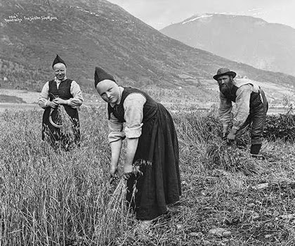 Norveçli Köylü Kızlar