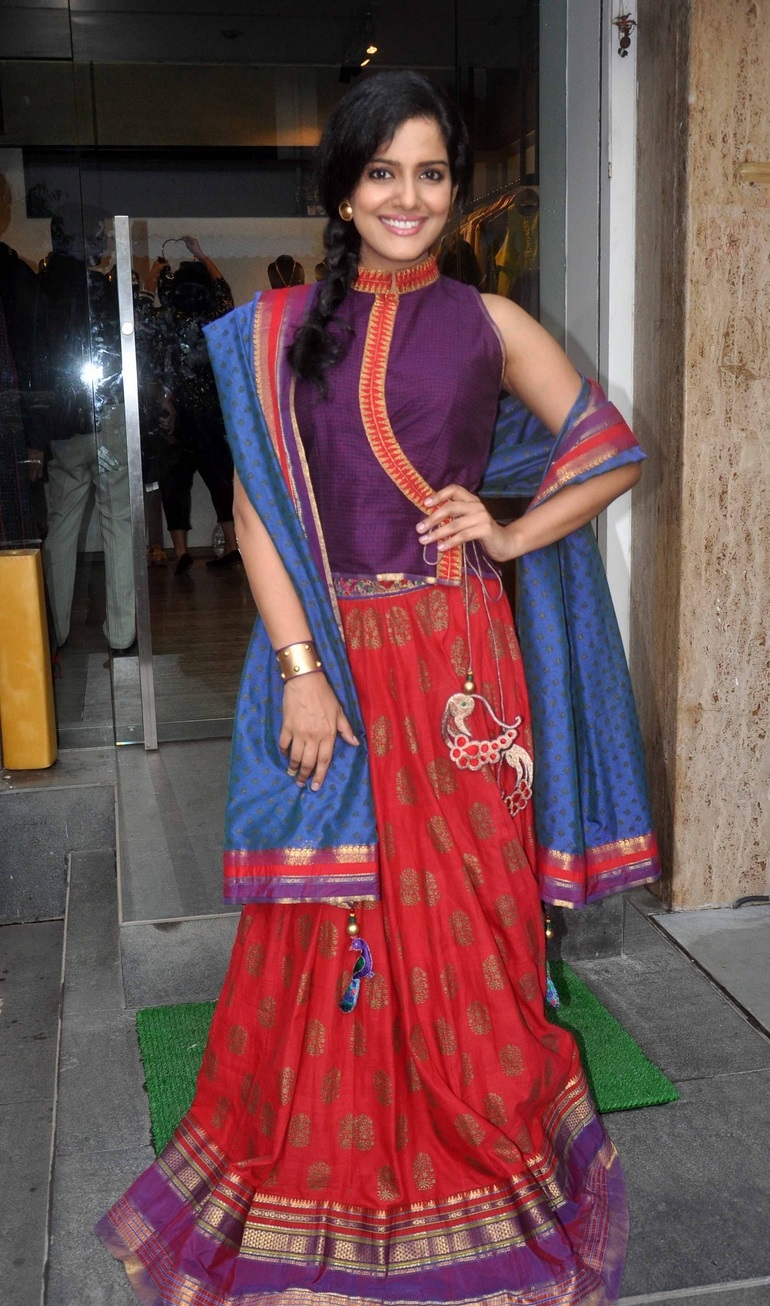 Bollywood Actress Vishakha Singh Hot Stills In Violet Top Red Bottom