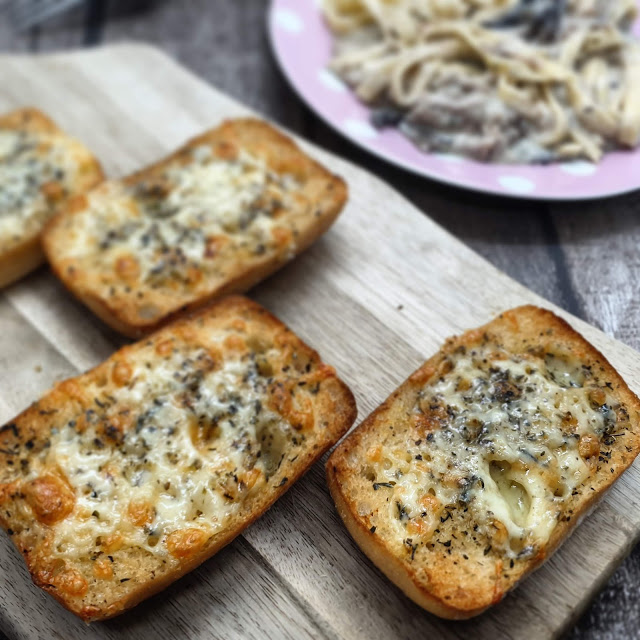 Cheesy Garlic Bread Slimming Friendly Sugar Pink Food Healthy