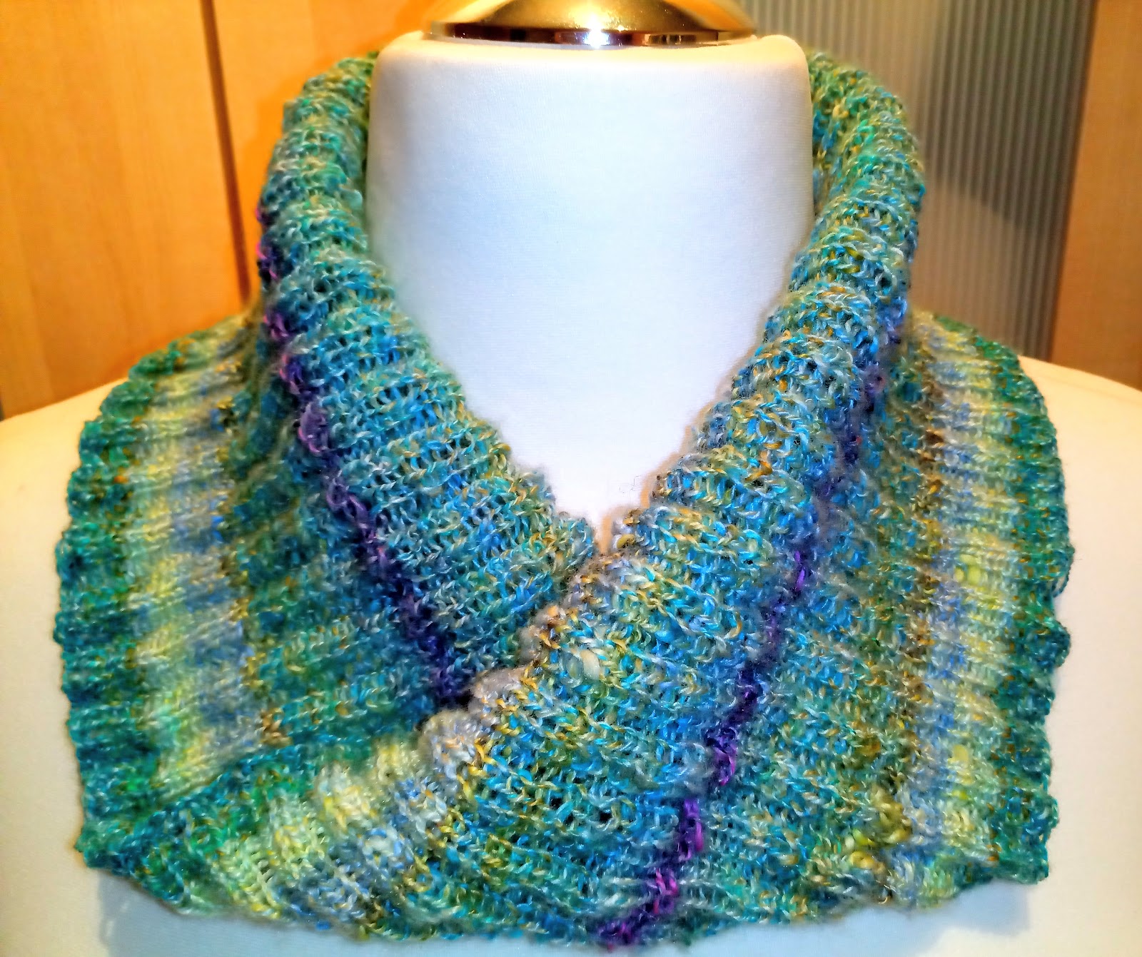 Handspinnrad Aus Buchenholz - Traditionelles Spinnwerkzeug Für Wollprojekte