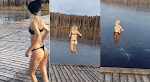 Ρωσίδα καλλονή πήγε να βούτηξε σε παγωμένη λίμνη χωρίς να το καταλάβει (video) Η Ρωσίδα που θα δείτε στο βίντεο έκανε ένα μικρό λαθάκι. Ετοιμάστηκε να βουτήξει σε μια λίμνη μόνο με τα εσώρουχα της αλλά δεν πρόσεξε ότι...