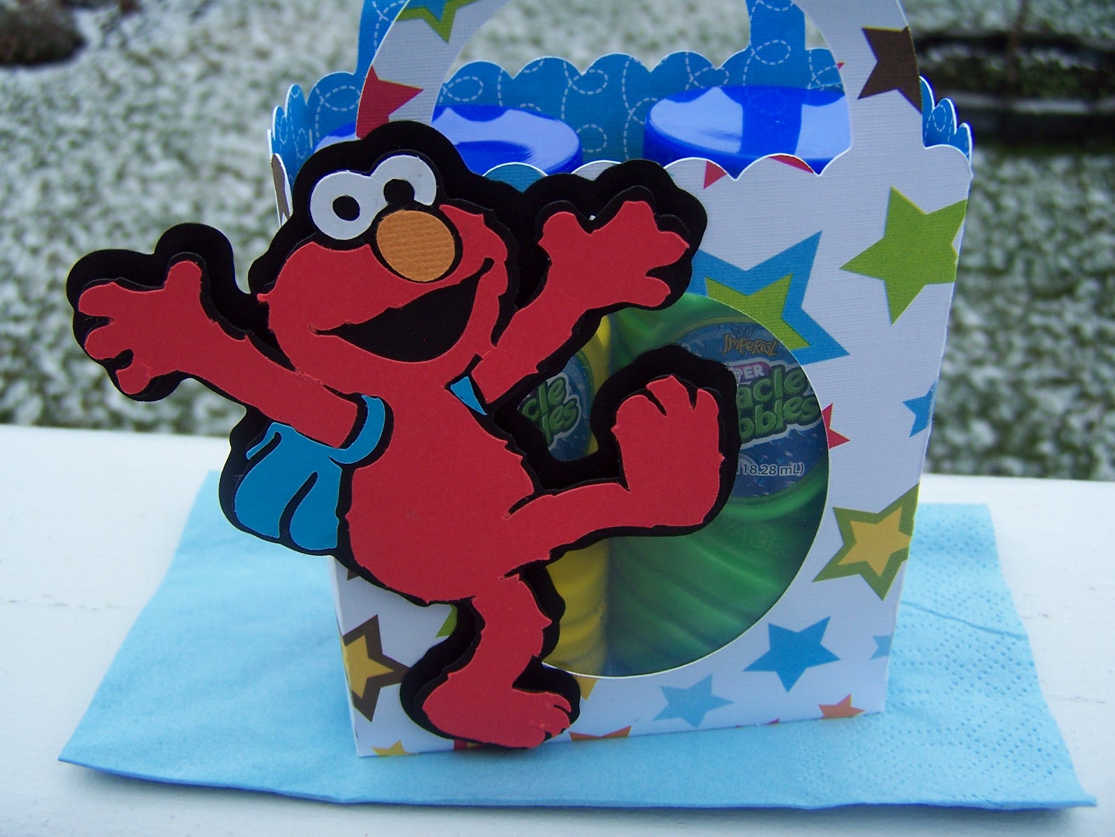 jenny: Elmo Treat Bag for Exploring with Cricut Challenge.