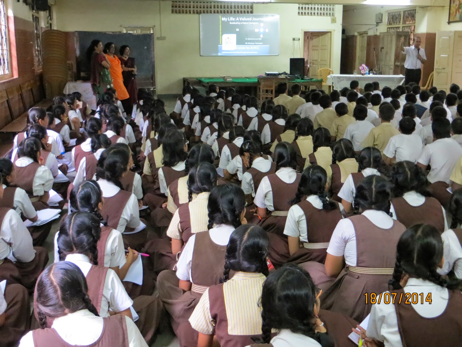 AVEC Mumbai LOURDES HIGH SCHOOL KALYAN STUDENTS' ORIENTATION
