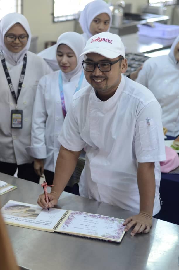 Kelas 'Speciality Bread' di Kolej Vokasional Langkawi (Hands On) Ritz