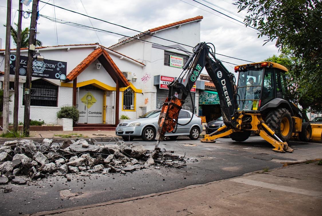 Castelar. El Pozo que le costó la Vida al joven Martín Menéndez, promocionado por Tagliaferro y Clarín entre las Millonarias Obras de Bacheo prometidas para Morón.